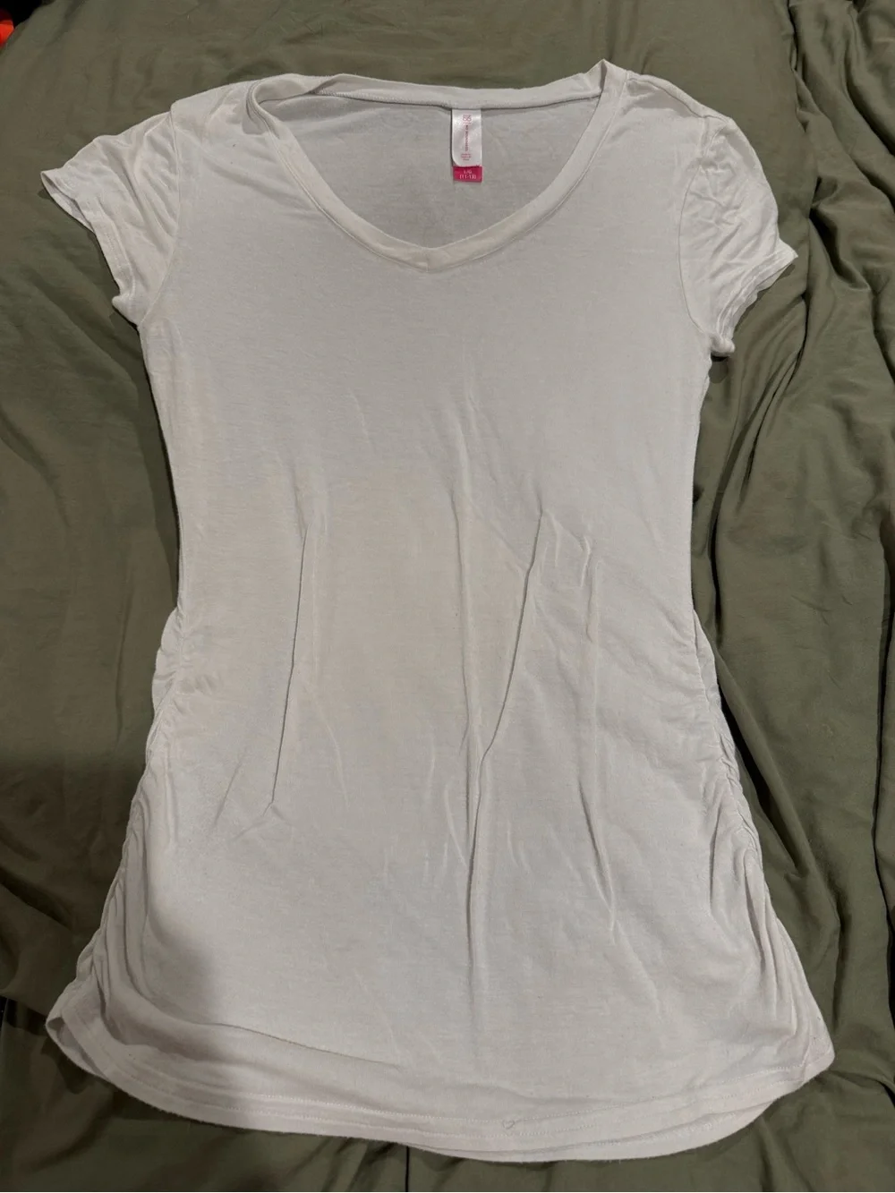 No Boundaries White Scoop Neck Short Sleeve Tee